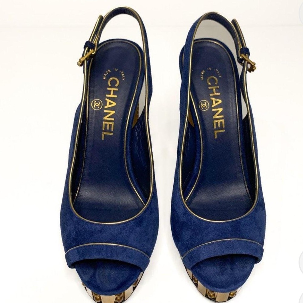 Authentic blue suede CHANEL Blue and Gold Studded Slingback Heels EUC - Picture 10 of 10